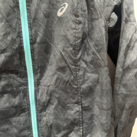 ASICS windbreaker jacket - Picture 6 of 8